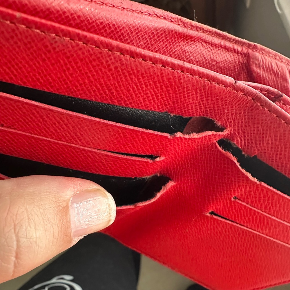 Louis Vuitton Wallet - Picture 14 of 15